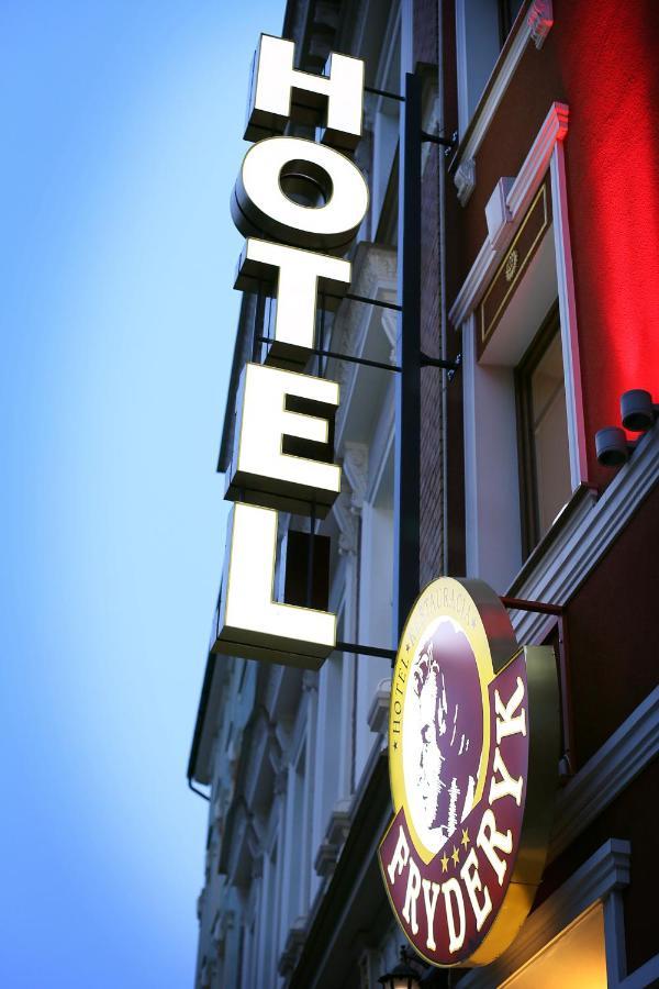 Hotel Fryderyk Nysa Bagian luar foto