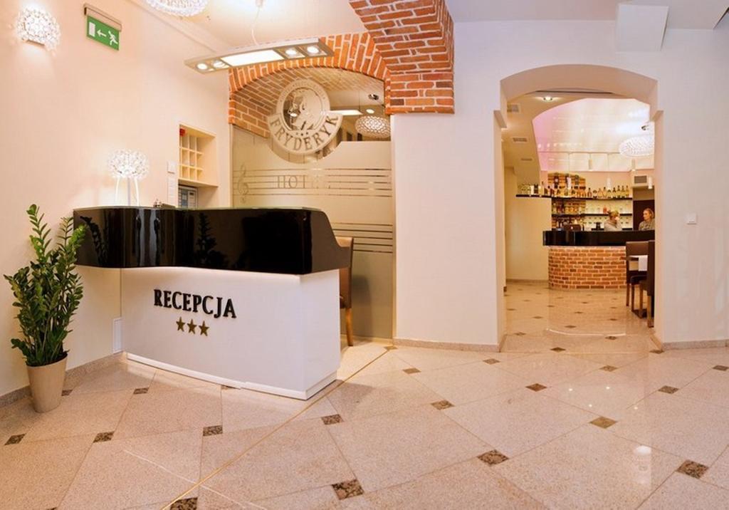 Hotel Fryderyk Nysa Bagian luar foto